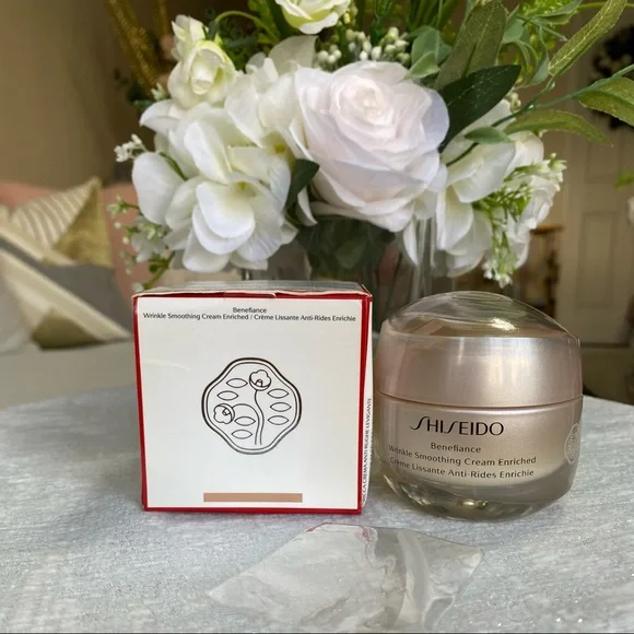 Shiseido Benefiance Wrinkle Smoothing Cream Moisturizer 50ml 1.7oz . - Picture 2 of 10